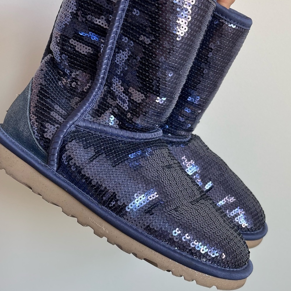 UGG women’s classic short sequin boot navy blue
